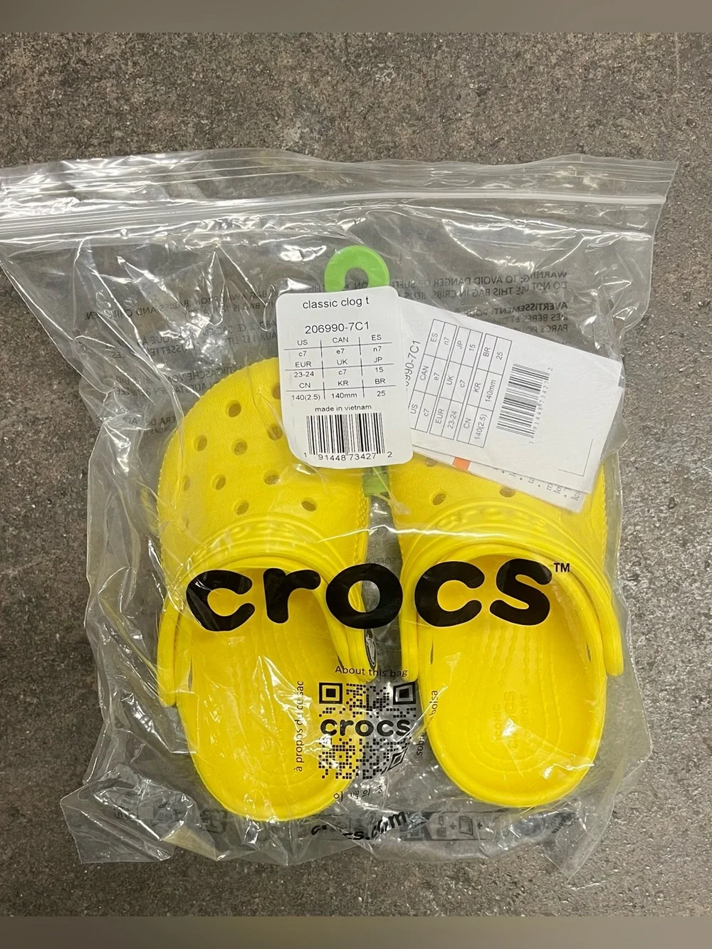Crocs Kids Classic Clog Lemon Lightweight Heel Strap Shoe Size C7 Water-Friendly